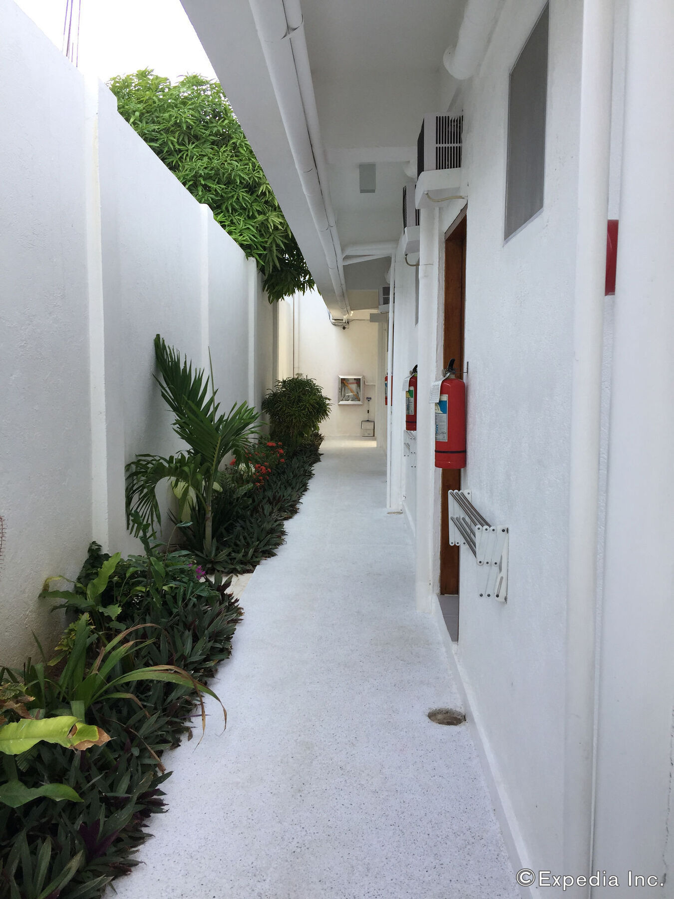 Coron Bluewave Hotel Exterior foto